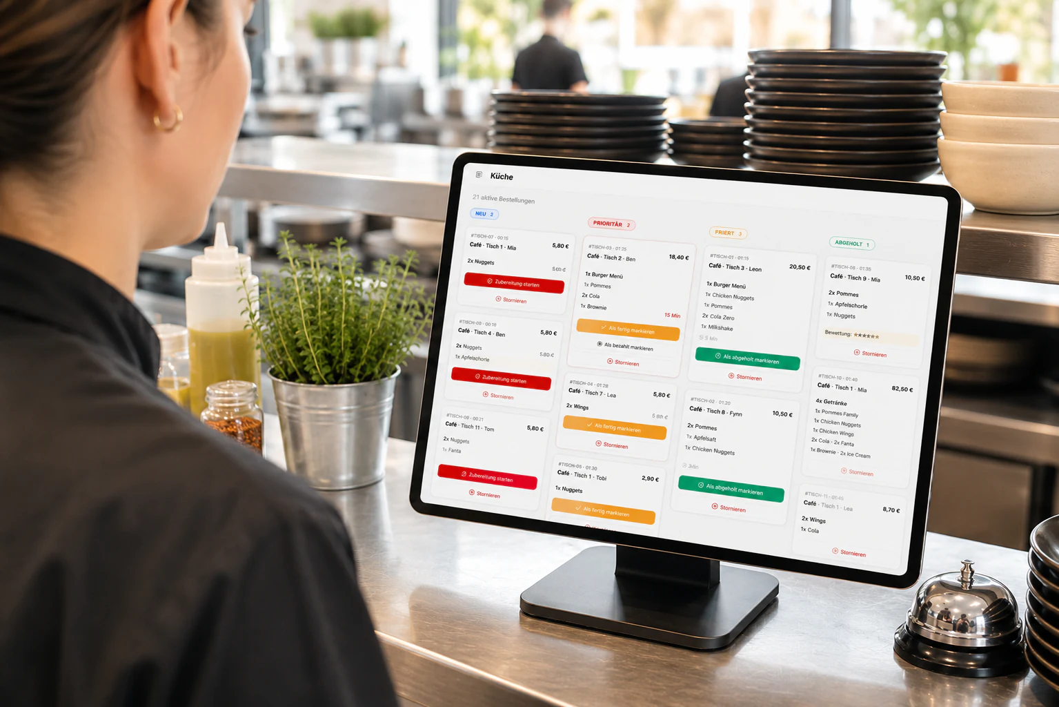 Live kitchen board
